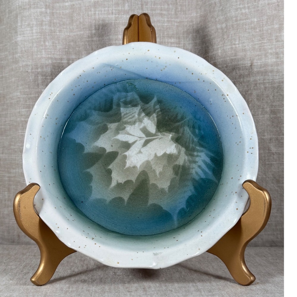 Ceramic Studio Art Bowl Good Vintage Blue White Leaf Pattern Glazed Pottery 9in